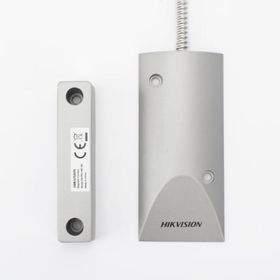 Contacto Magnético de Uso Rudo / Uso en Cortinas o Puertas de Emergencia de Metal o Madera / Interior · HIKVISION