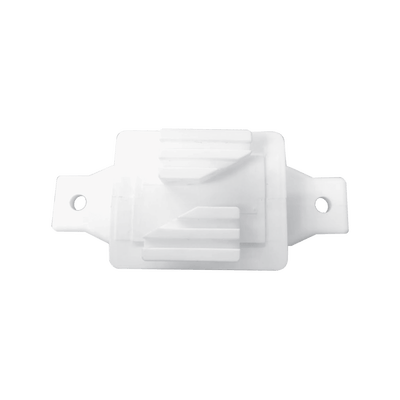 Aislador de Paso Blanco reforzado para cercos eléctricos, resistente al clima extremoso · SFIRE