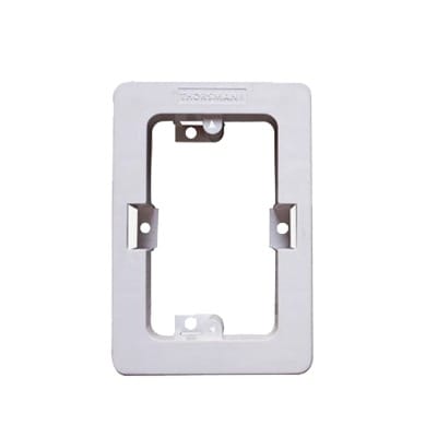 Caja Sin Fondo Universal, Color Blanco de PVC Auto Extinguible (7900-02002) · THORSMAN